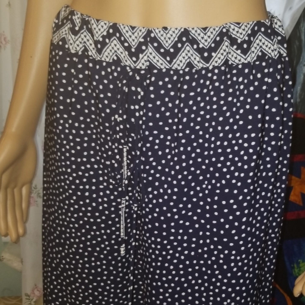 Pants - Picture 2 of 8